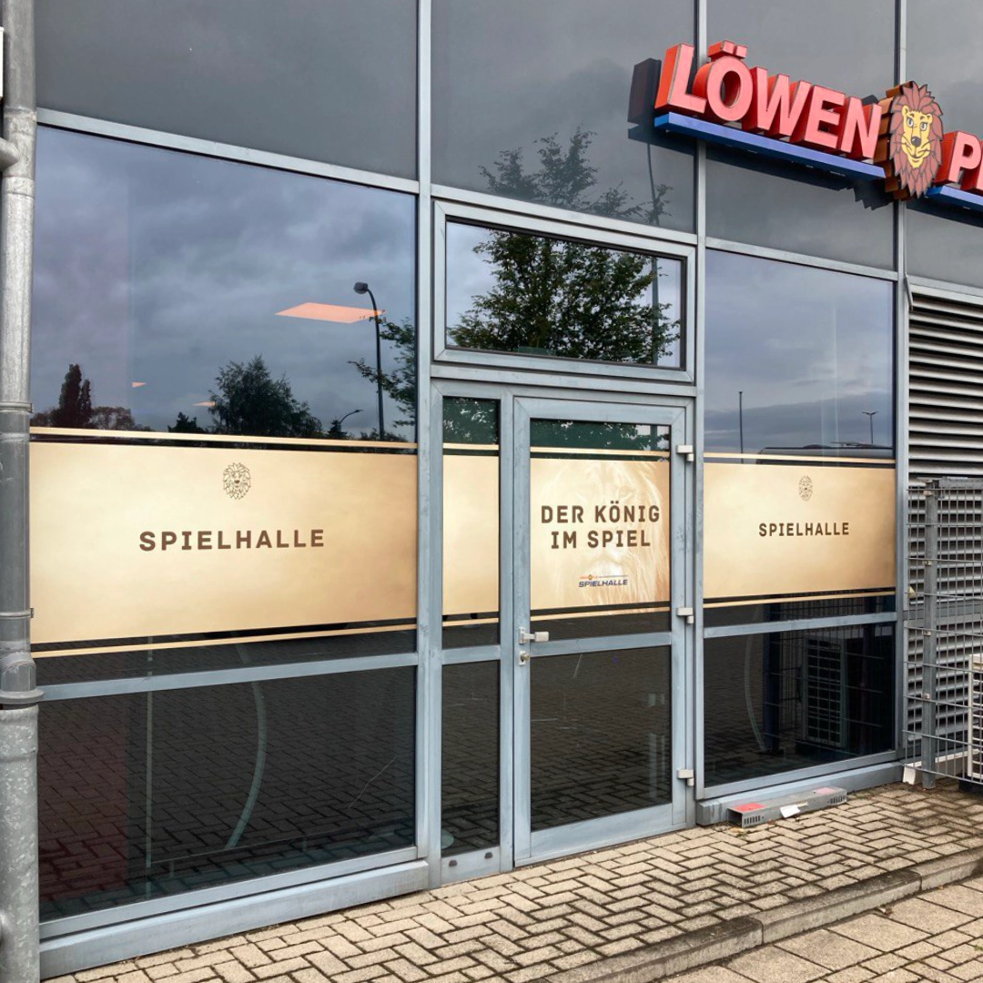 Galerie Bild Folierung und Fahrzeugbeschriftung